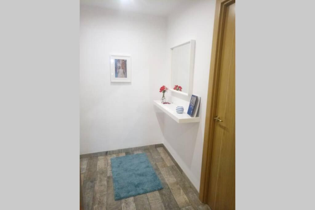 Piso A Parada De Atocha, Amplio Y Luminoso Apartamento Madri
